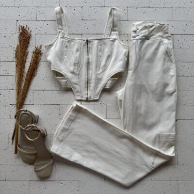 CONJUNTO LINHO CROPPED DETALHADO E CALÇA CARGO WIDE LEG OFF