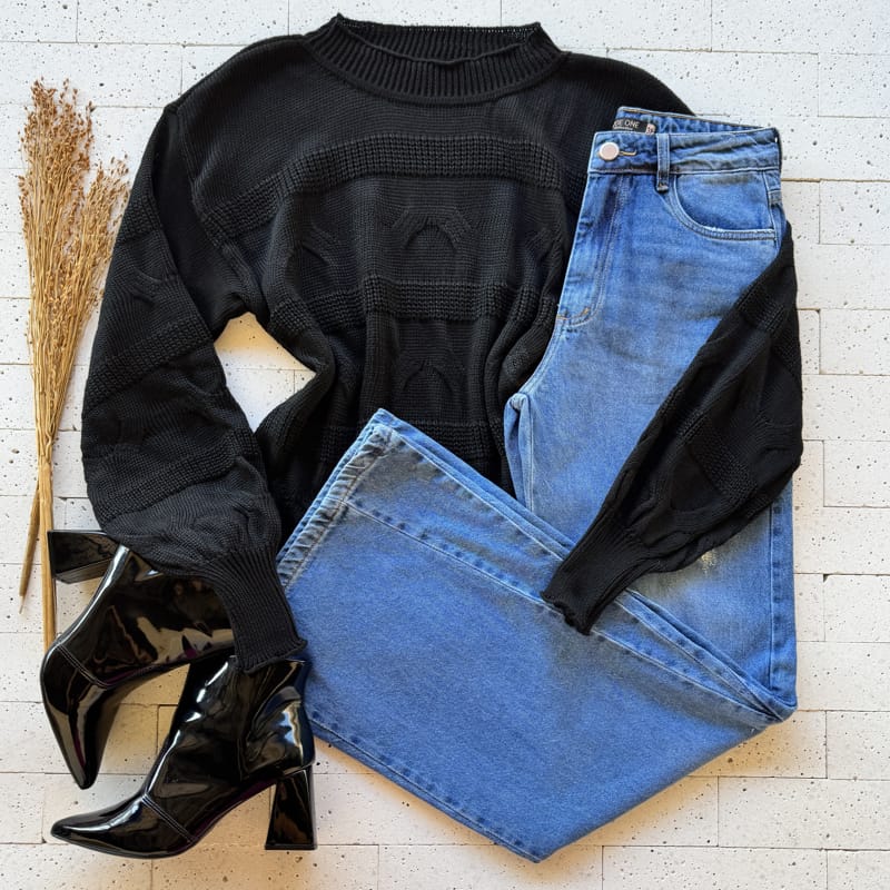 BLUSA TRICO COM PONTO DETALHADO PRETA BLUSA TRICO COM PONTO DETALHADO PRETA