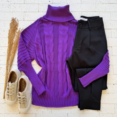 BLUSA TRICO GOLA ALTA COM MANGA CANELADA E TRAMA FRONTAL ROXO