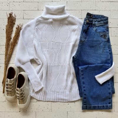 BLUSA TRICO GOLA ALTA COM TRAMA ONDULADA OFF