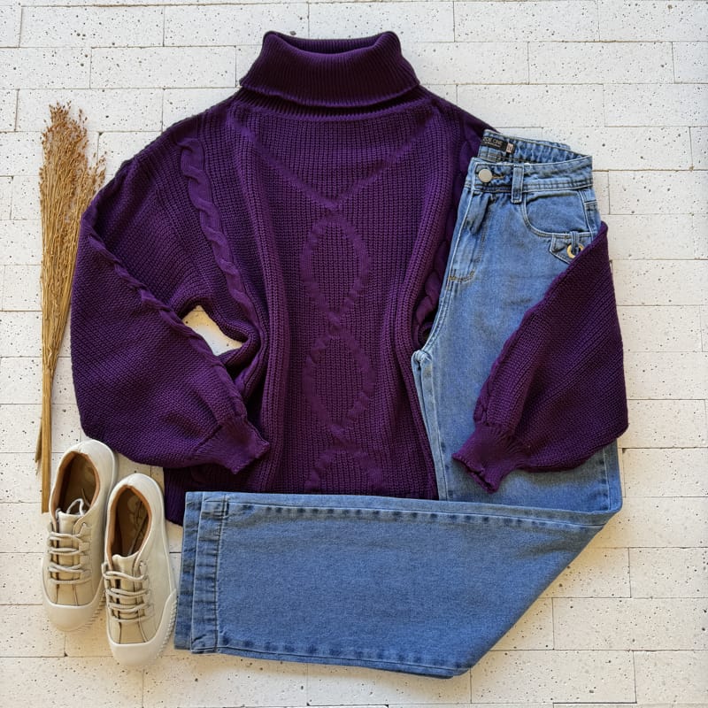 BLUSA TRICO MANGA OVERSIZED GOLA ALTA COM TRAMA FRONTAL ROXO BLUSA TRICO MANGA OVERSIZED GOLA ALTA COM TRAMA FRONTAL ROXO