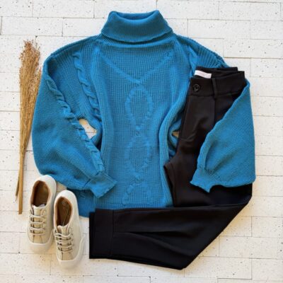 BLUSA TRICO MANGA OVERSIZED GOLA ALTA COM TRAMA FRONTAL TURQUESA