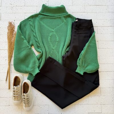 BLUSA TRICO MANGA OVERSIZED GOLA ALTA COM TRAMA FRONTAL VERDE