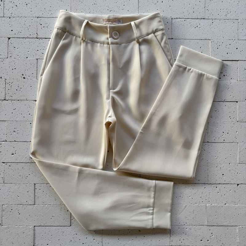 CALÇA CENOURA CALÇA CENOURA