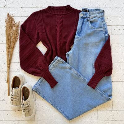 CROPPED TRICO ALONGADO MANGA OVERSIZED COM TRAMA FRONTAL VINHO