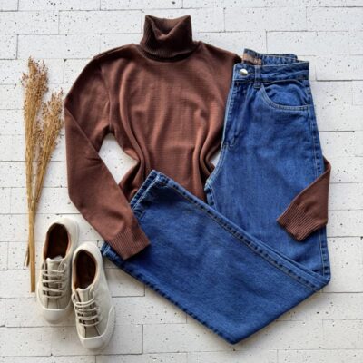 BLUSA TRICO BASIC GOLA ALTA MARROM