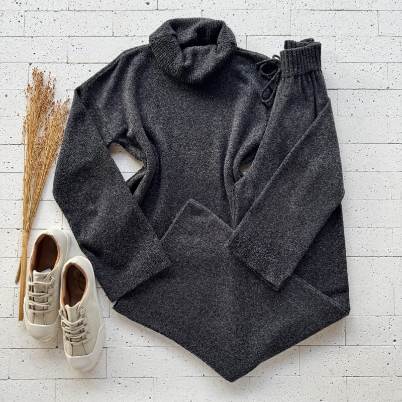 CONJUNTO TRICO MOUSSE COM GOLA BOBA MESCLADO PRETO
