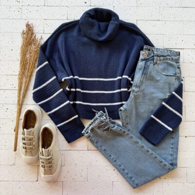 CROPPED TRICO MOUSSE GOLA BOBA DETALHE LISTRA MARINHO