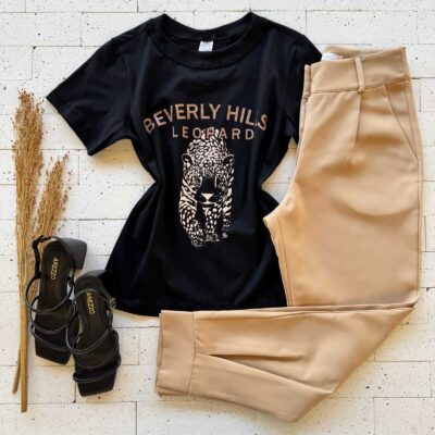 T-SHIRT ALGODÃO ESTAMPA BEVERLY HILLS LEOPARD PRETO