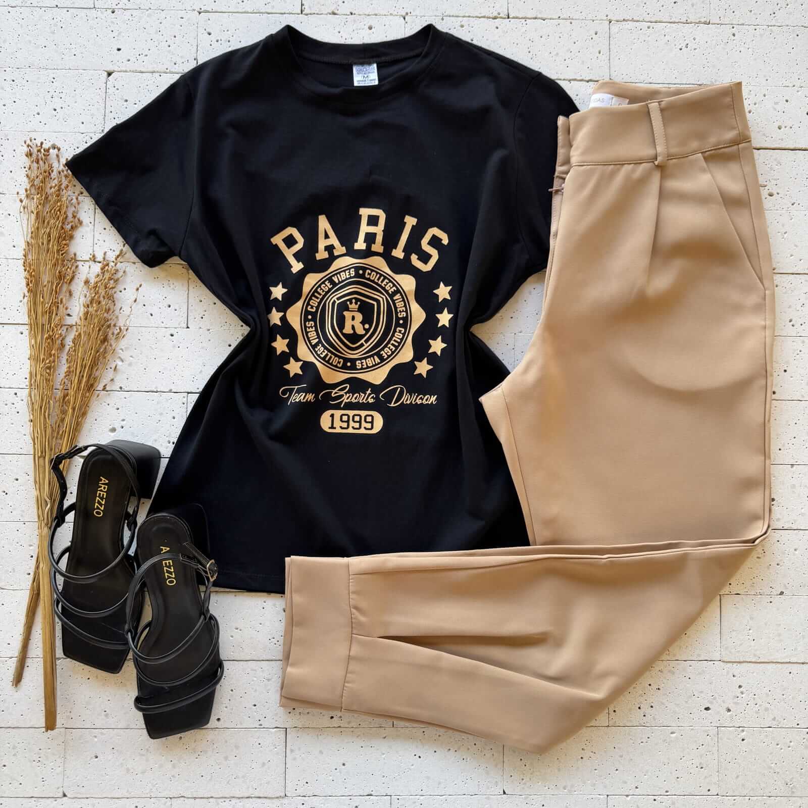 T-SHIRT ALGODÃO ESTAMPA PARIS PRETA T-SHIRT ALGODÃO ESTAMPA PARIS PRETA