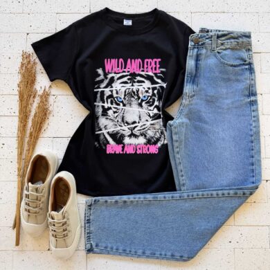 T-SHIRT ALGODÃO ESTAMPA TIGRE WILD AND FREE PRETA