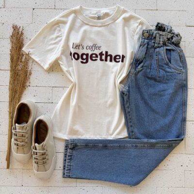 T-SHIRT ALGODÃO ESTAMPA LET'S COFFEE TOGETHER OFF