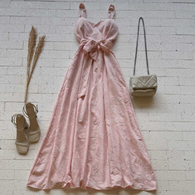 Dondoca_com_br Vestido Longo Bordado Alcinha E Amarracao Fixa Rosa Claro