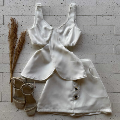 Dondoca_com_br Conjunto Alfaiataria Blusa Detalhe Abertura E Short Saia Off