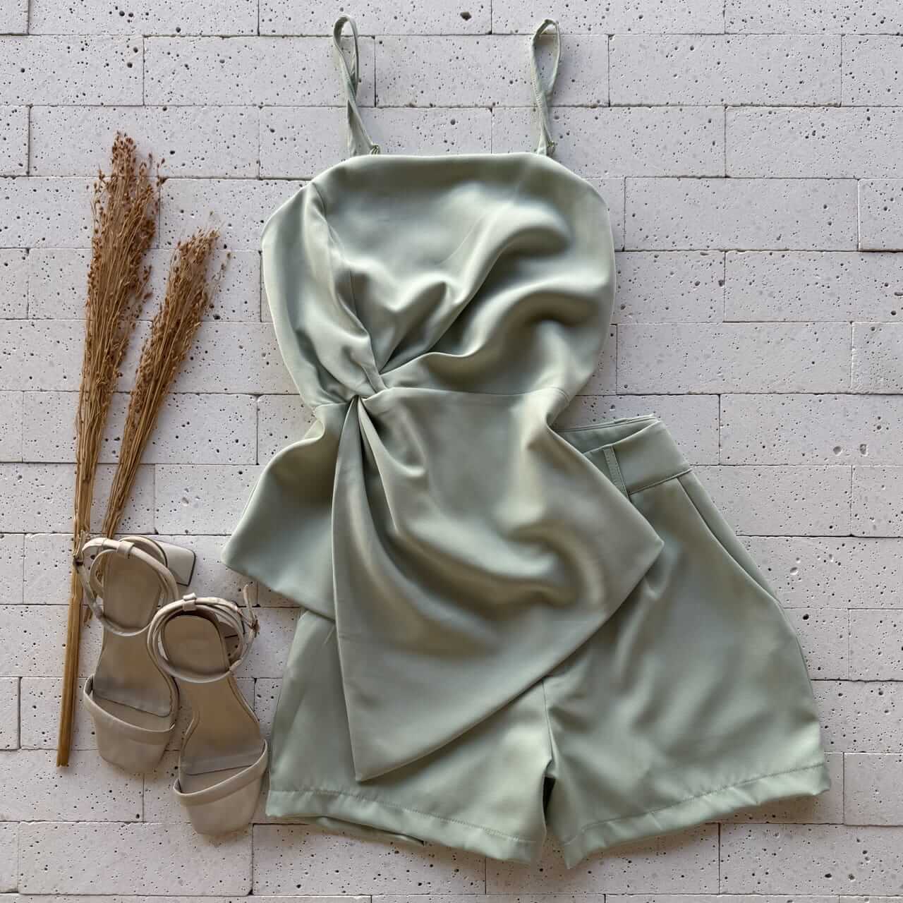 Dondoca_com_br Conjunto Alfaiataria Regata Assimetrica Nozinho E Short Verde Dondoca_com_br Conjunto Alfaiataria Regata Assimetrica Nozinho E Short Verde