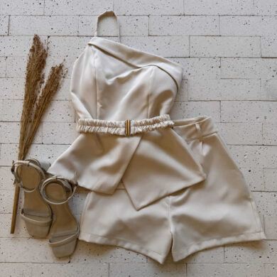 Dondoca_com_br Conjunto Alfaiataria Regata Com Cinto Drapeado E Short Bege