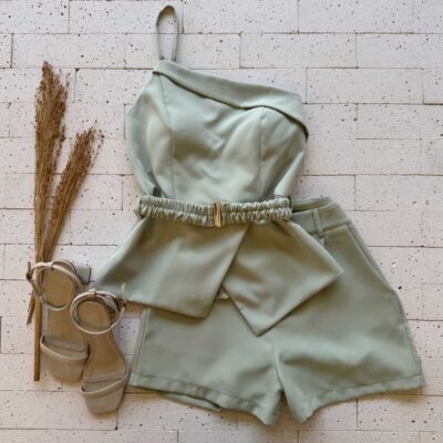 Dondoca_com_br Conjunto Alfaiataria Regata Com Cinto Drapeado E Short Verde