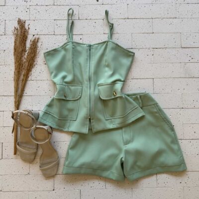 CONJUNTO ALFAIATARIA REGATA COM ZIPER E SHORT VERDE