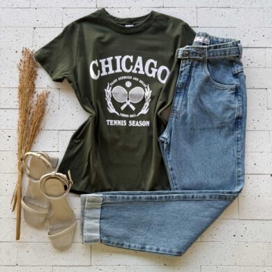 T-SHIRT ALGODÃO ESTAMPA CHICAGO TENNIS SEASON VERDE OLIVA