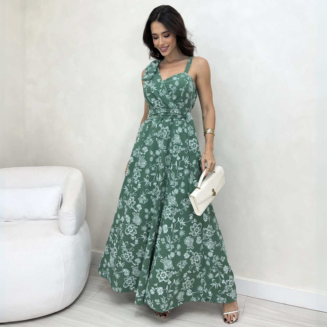 Dondoca_com_br Vestido Longo Bordado Laco No Ombro E Amarracao Fixa Verde Dondoca_com_br Vestido Longo Bordado Laco No Ombro E Amarracao Fixa Verde