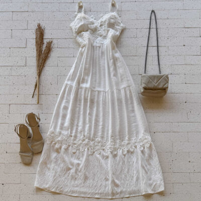 VESTIDO LONGO GOLA V CAMADAS E GRIPIER DETALHADO OFF