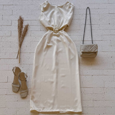 Dondoca_com_br Vestido Longuete Alfaiataria Com Abertura E Fivela Na Cintura Off