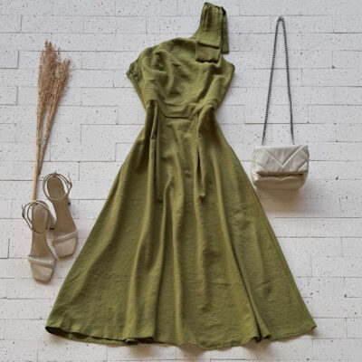 Dondoca_com_br Vestido Midi Marrant Um Ombro So Detalhe Laco Verde Oliva