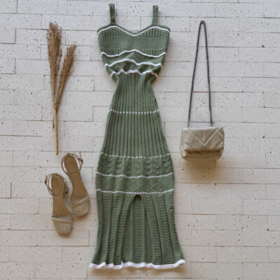 VESTIDO MIDI TRICO REGATA BICOLOR DETALHE FENDA VERDE OLIVA