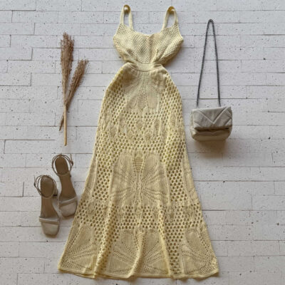 VESTIDO TRICO LONGUETE GOLA V E ABERTURA NA CINTURA AMARELO