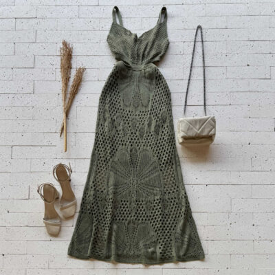 VESTIDO TRICO LONGUETE GOLA V E ABERTURA NA CINTURA VERDE OLIVA