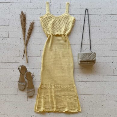 VESTIDO TRICO MIDI BUSTO FURINHOS E FENDA AMARELO