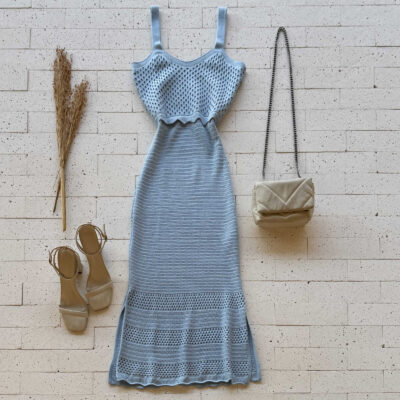VESTIDO TRICO MIDI BUSTO FURINHOS E FENDA AZUL
