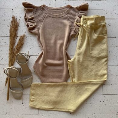 Dondoca_com_br Body Modal Leve Detalhe Manga Babados Bege