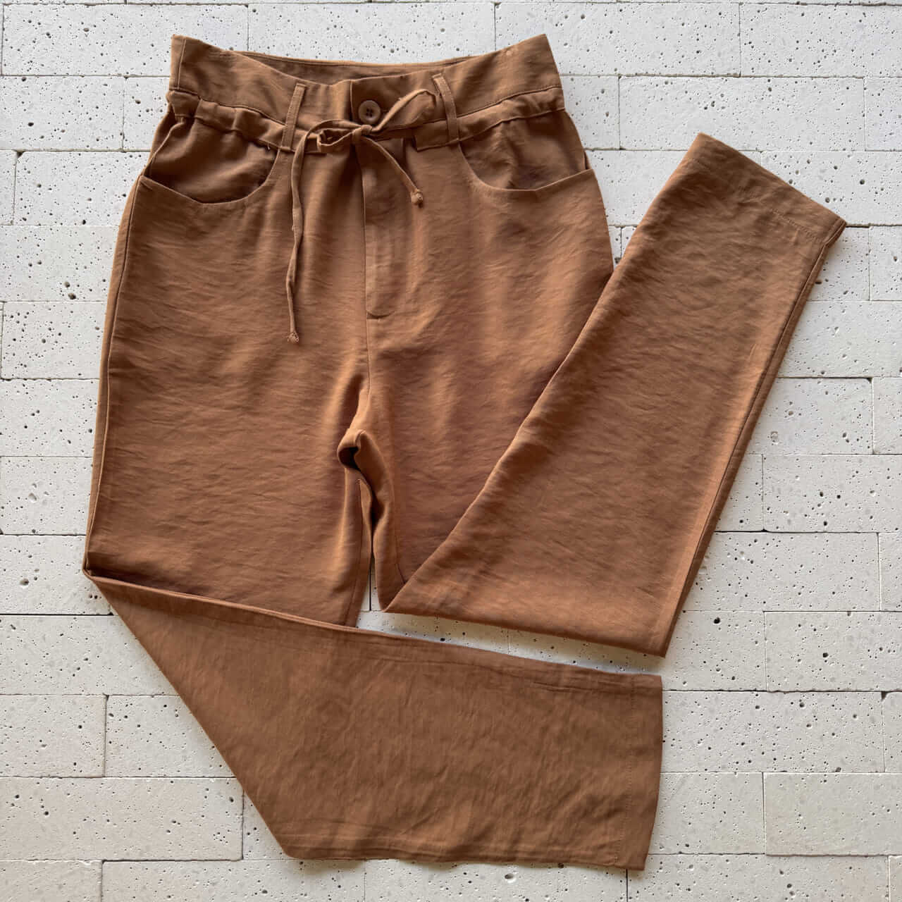 Dondoca_com_br Calca Slim Marrant Detalhe Cordao Embutido Marrom Dondoca_com_br Calca Slim Marrant Detalhe Cordao Embutido Marrom