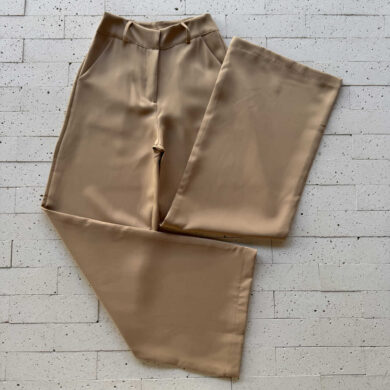 Dondoca_com_br Calca Social Pantalona Lisa Bege