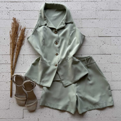 Dondoca_com_br Conjunto Alfaiataria Blusa Golinha E Botoes E Short Verde