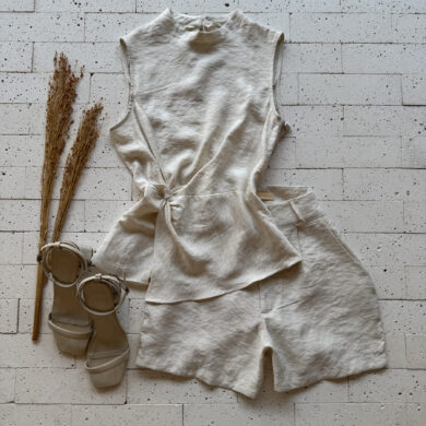 Dondoca_com_br Conjunto Blusa Detalhe Nozinho E Short Bege