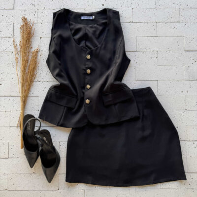 Dondoca_com_br Conjunto Forrado Blusa Detalhe Botoes E Short Saia Preto