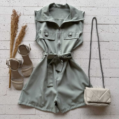 Dondoca_com_br Macaquinho Detalhe Ziper E Cinto Faixa Verde