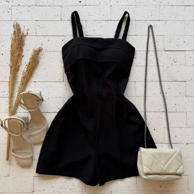 Dondoca_com_br Macaquinho Marrant Detalhe Pregas No Decote Preto