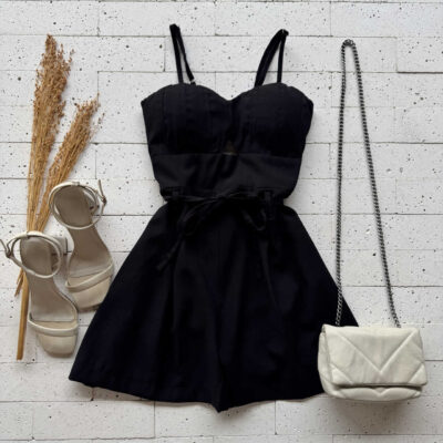 Dondoca_com_br Macaquinho Marrant Detalhe Vinco No Busto E Cordao Preto