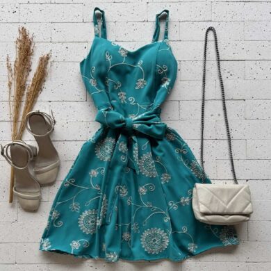 Dondoca_com_br Vestido Crepe Bordado Alcinha E Cinto Faixa Turquesa