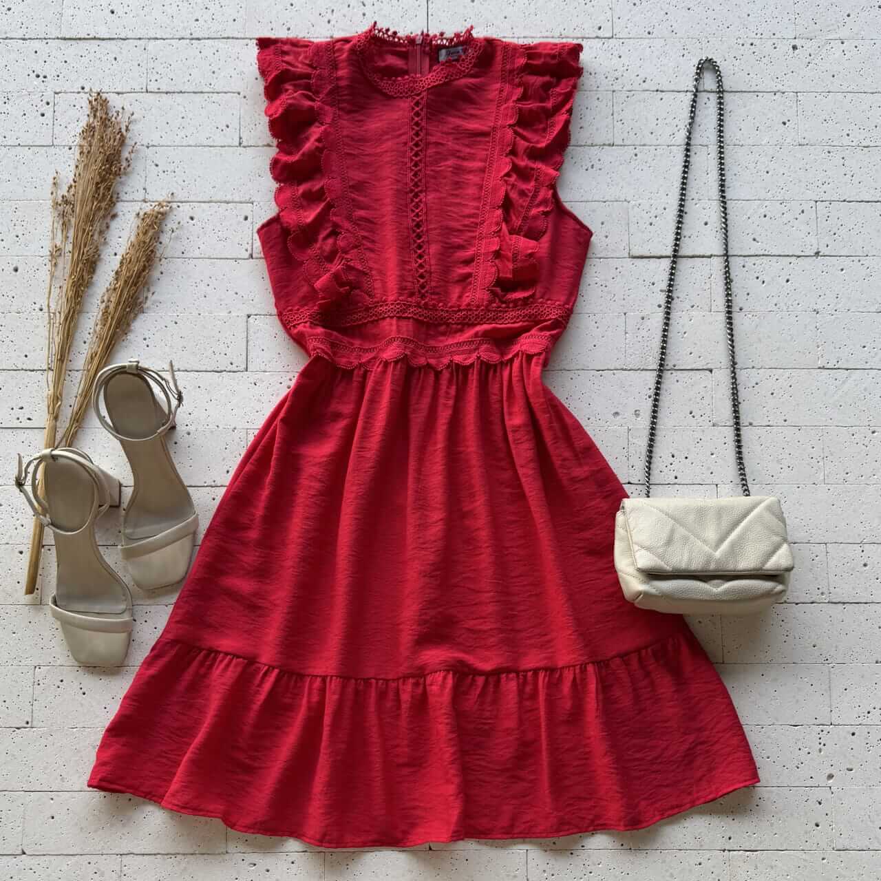 Dondoca_com_br Vestido Detalhe Gripier Ondulado Vermelho Dondoca_com_br Vestido Detalhe Gripier Ondulado Vermelho