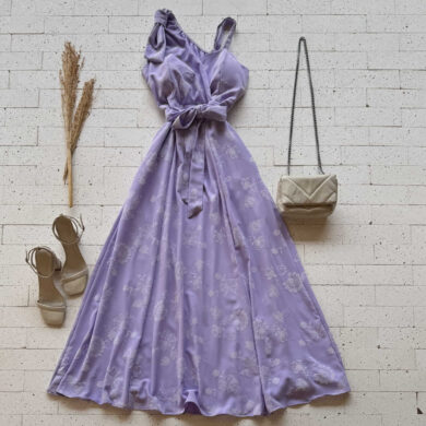 Dondoca_com_br Vestido Longo Bordado Laco No Ombro E Amarracao Fixa Lavanda