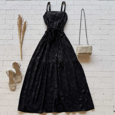 Dondoca_com_br Vestido Longo Detalhado Alcinha E Amarracao Fixa Preto