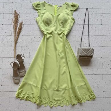 Dondoca_com_br Vestido Midi Decote Princesa E Barra Detalhada Lima