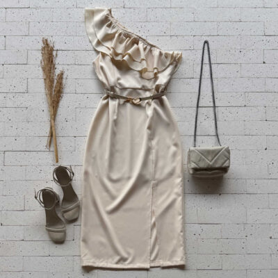 Dondoca_com_br Vestido Midi Forrado Um Ombro So Babados E Fenda Bege