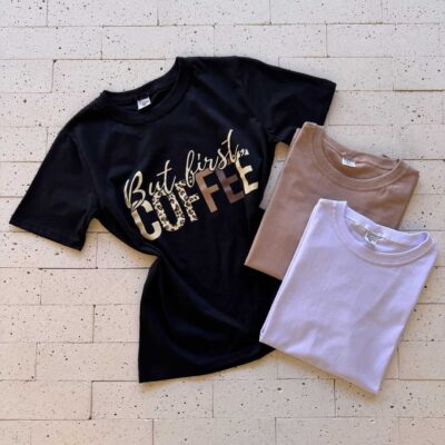 Dondoca_com_br Kit Camiseta Feminina Premium 3 Pecas Off Nude E Estampa Coffee Preta