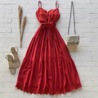 Dondoca_com_br Vestido Midi Detalhado Em Gripier Com Cinto Faixa Vermelho
