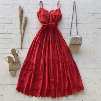 Dondoca_com_br Vestido Midi Detalhado Em Gripier Com Cinto Faixa Vermelho